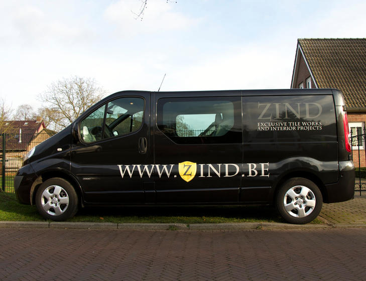 zind bus bestickering